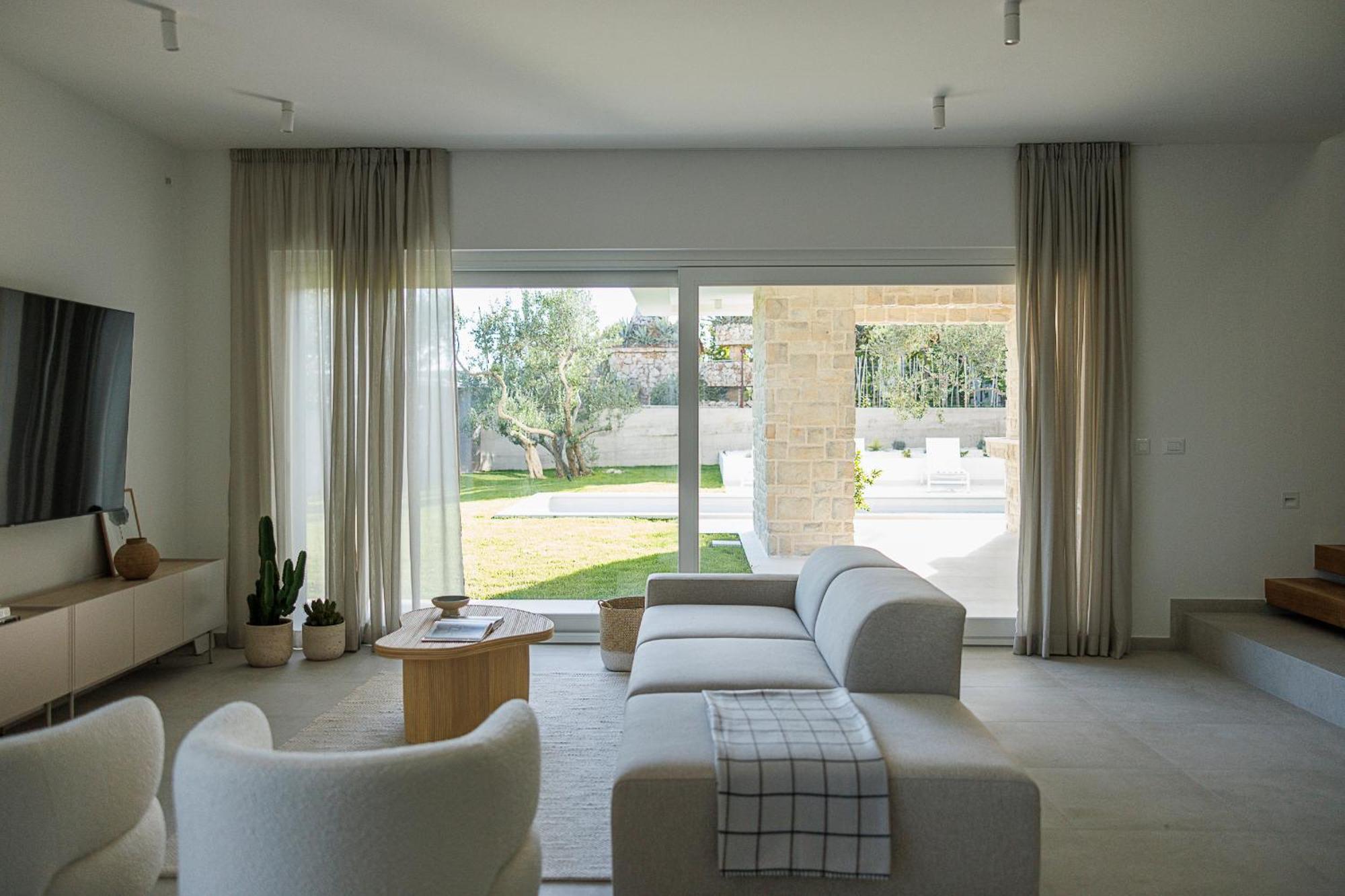 Olea - With Heated Pool, Sauna And Gym * Kaštela