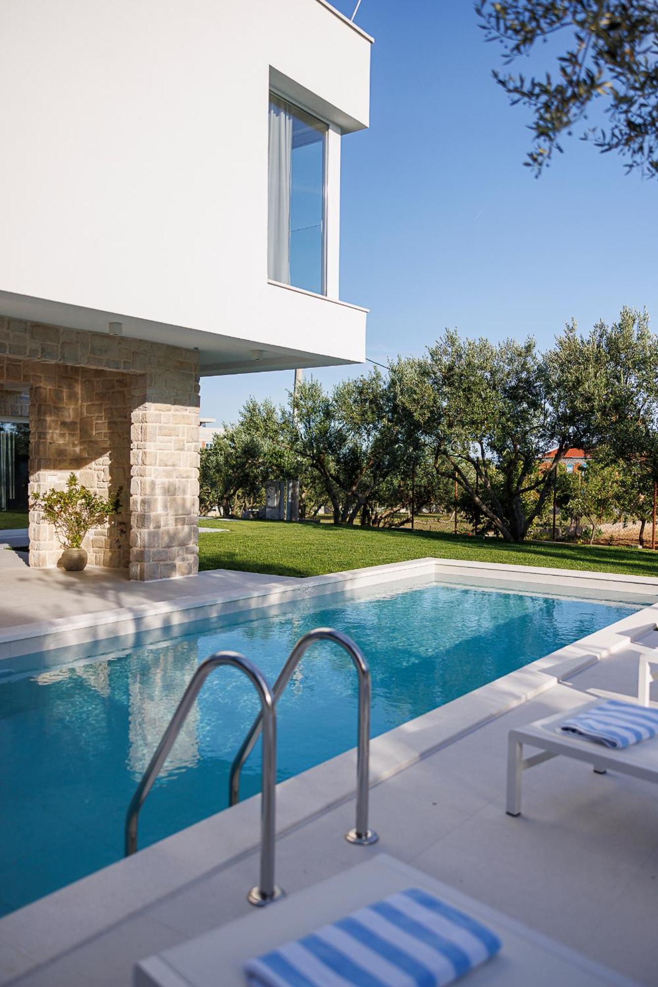 Olea - With Heated Pool, Sauna And Gym Villa
